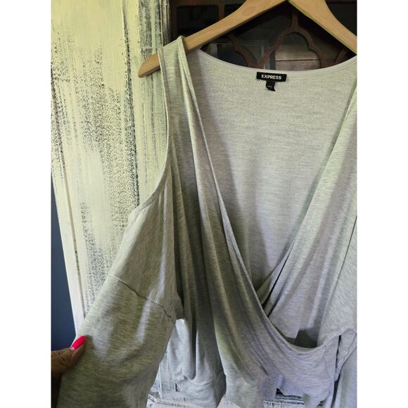 New Express Cold Shoulder Deep V Wrap Top - XL - Picture 4 of 5